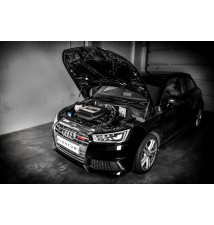 Audi S1 2.0 TFSI Black Carbon intake