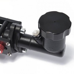 Hamulec ręczny hydrauliczny z pompą hamulcową, zbiornikiem i zapadką